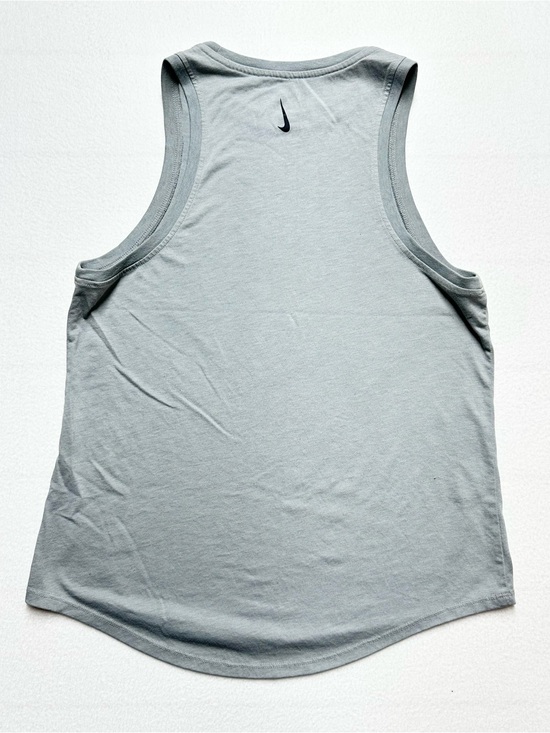 Nike Tops - Nike Dri-FIT Women’s Small Light Gray Muscle Tank Top Swoosh Workout